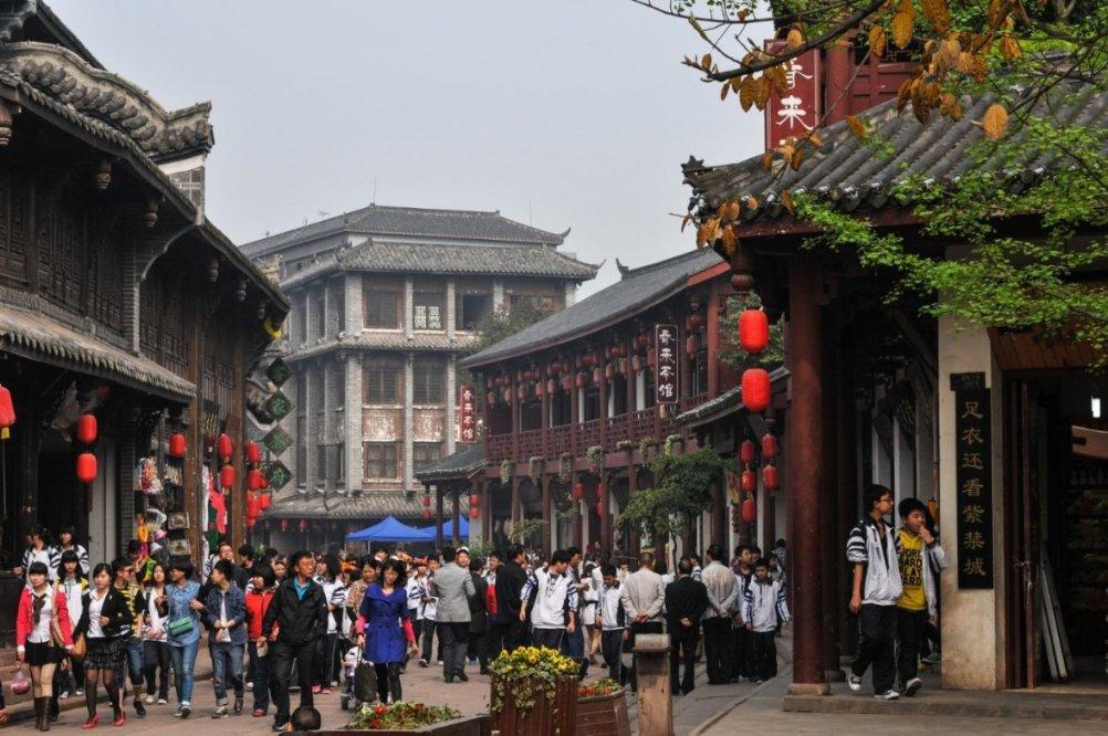情暖新春 心系职工——库尔勒慈铭分院为员工发放新春福利
