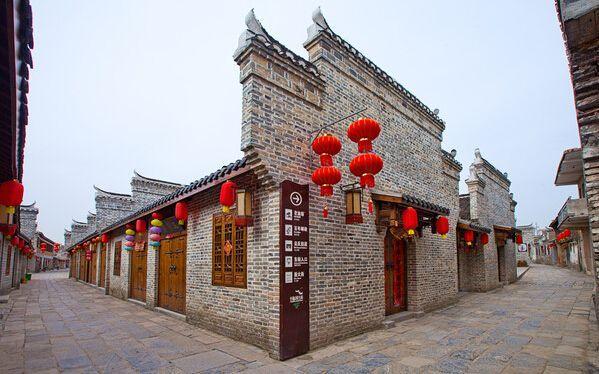 昆山龙哥被反杀后,当地黑帮瓦解治安好转,反杀者后来过得如何?